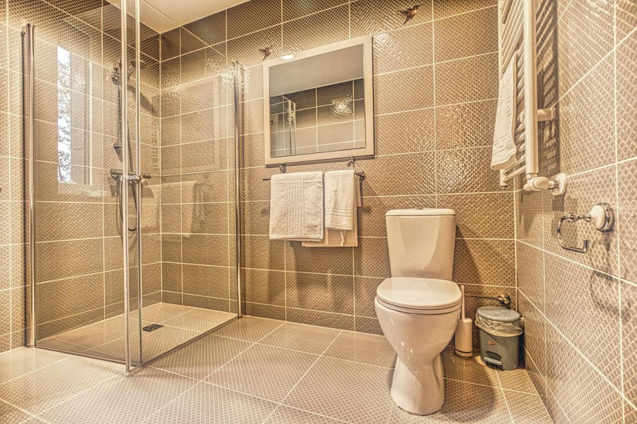 Vilhelmhaus Hotell Dėdeliškės Exteriör bild