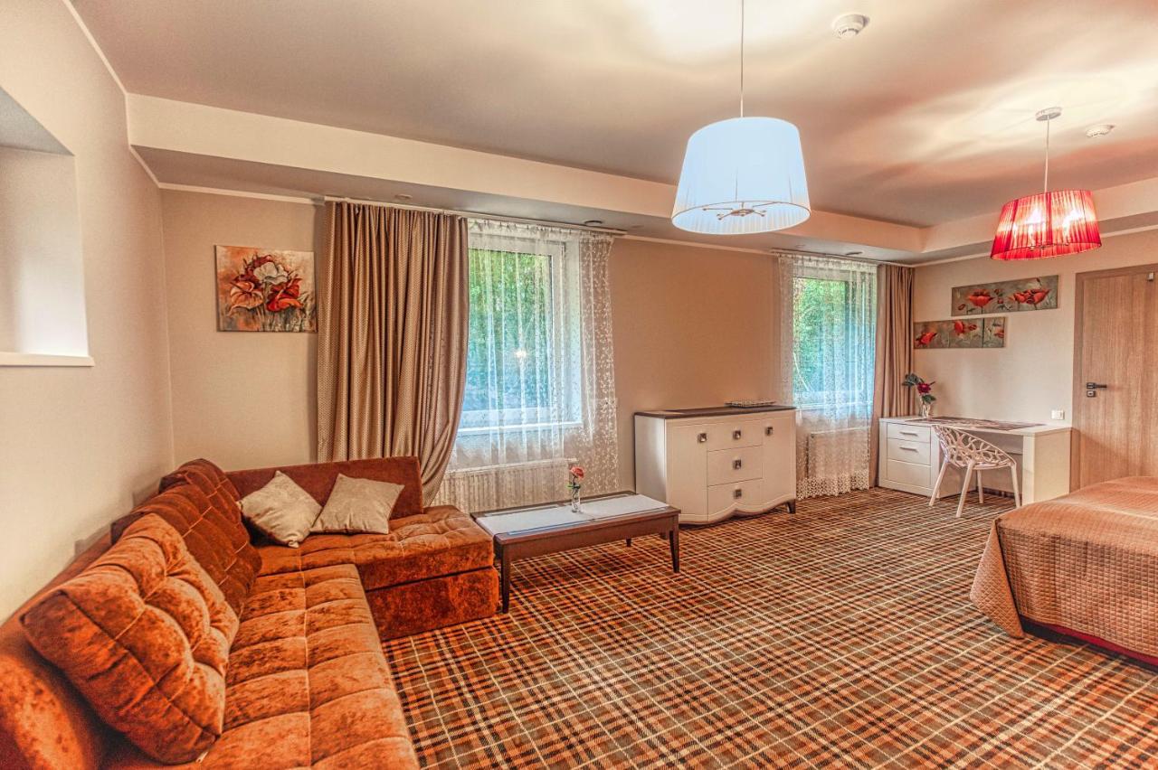 Vilhelmhaus Hotell Dėdeliškės Exteriör bild